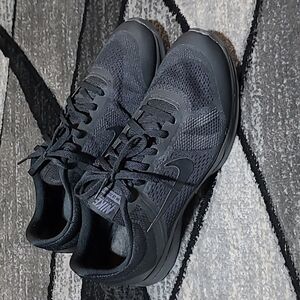 NIKE TRAINING SEASON 5 ATHLETIC SHOES